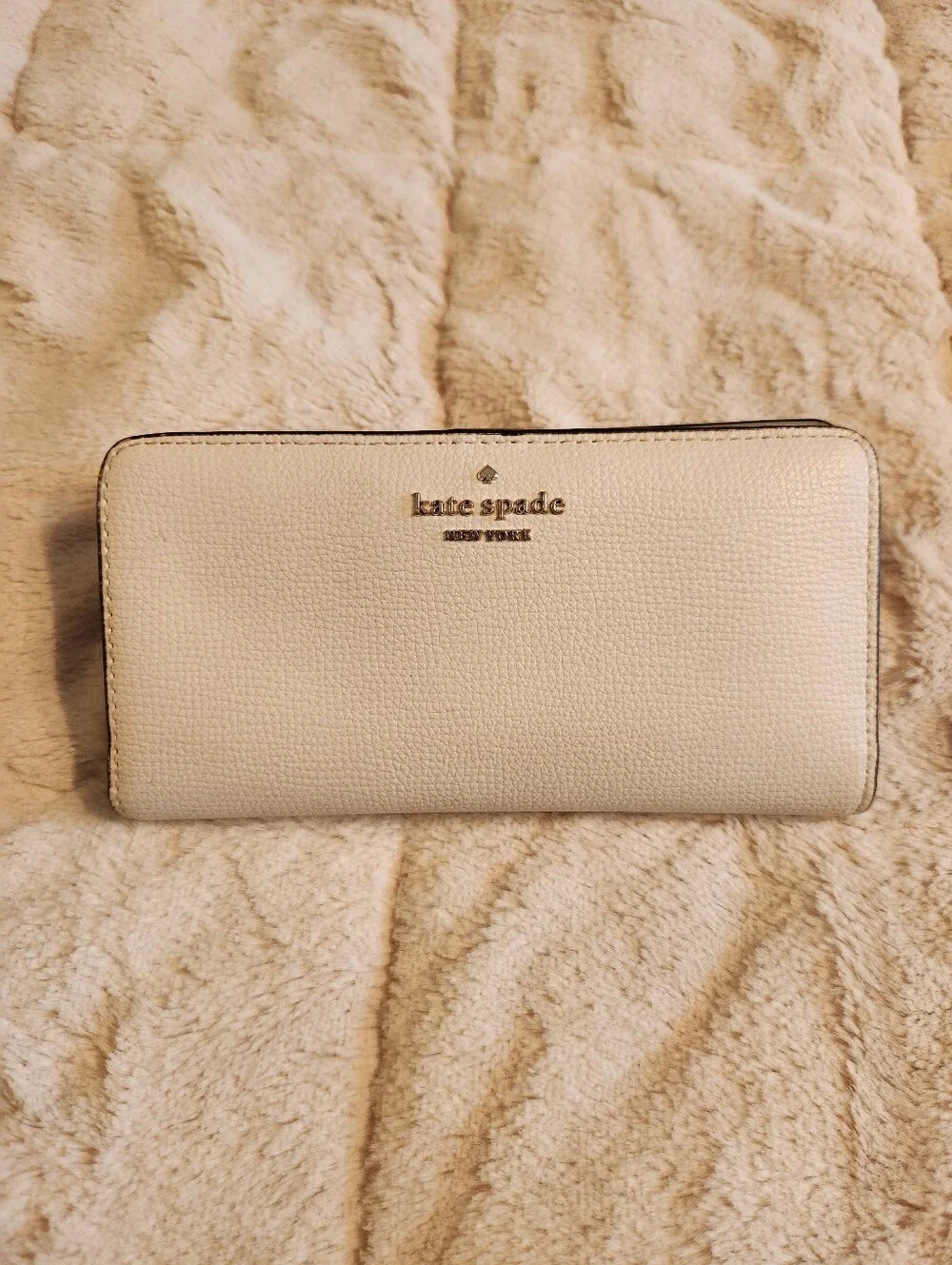 Kate Spade New York Off White / Cream Leather Wallet, Card Cash Coin Slots EUC